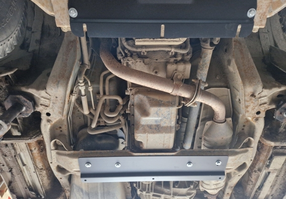 Steel gearbox skid plate for Mitsubishi Pajero 3 (V60, V70) Vers 2.0