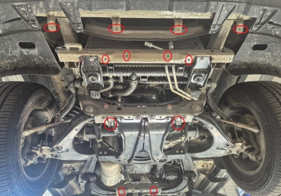 Steel skid plate for the protection of the engine and the radiator for Maxus T60 Max