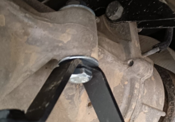 Aluminum diferential skid plate for Dacia Duster 4x4