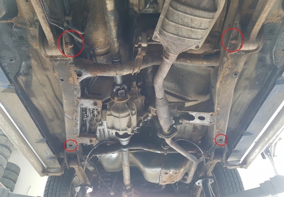 Steel transfer case skid plate for Suzuki Jimny