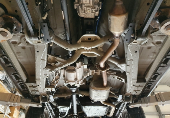 Steel transfer case skid plate for Suzuki Jimny - 3-door model