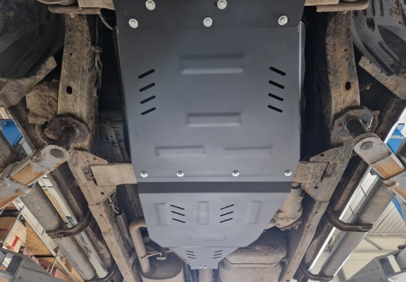Aluminum gearbox skid plate for Nissan Pathfinder