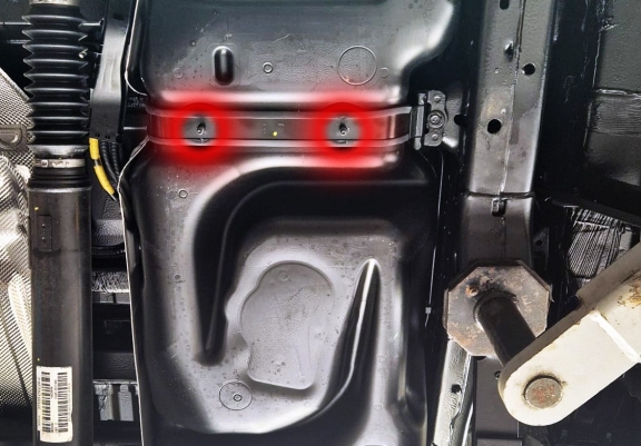 Aluminum fuel tank skid plate  for Toyota Hilux Revo