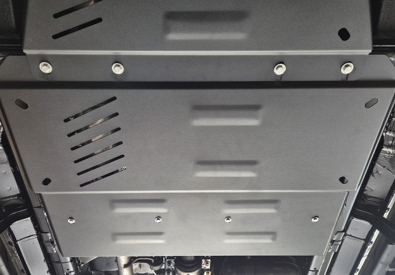 Steel transfer case skid plate for Toyota Hilux